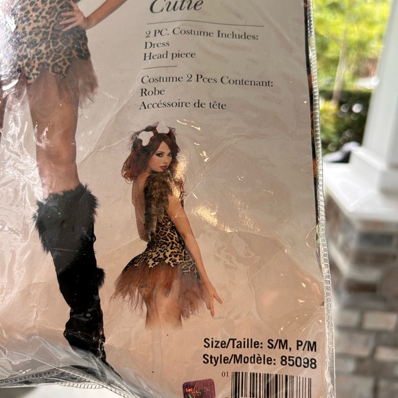 Leg Avenue Cave Girl Halloween Costume - Picture 2 of 6